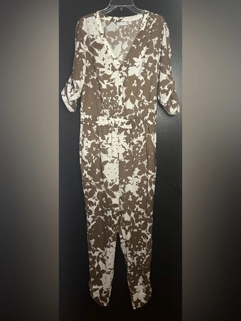 NY&Co Tie-Waist Floral Print Jumpsuit in Brown & White - Picture 2 of 4